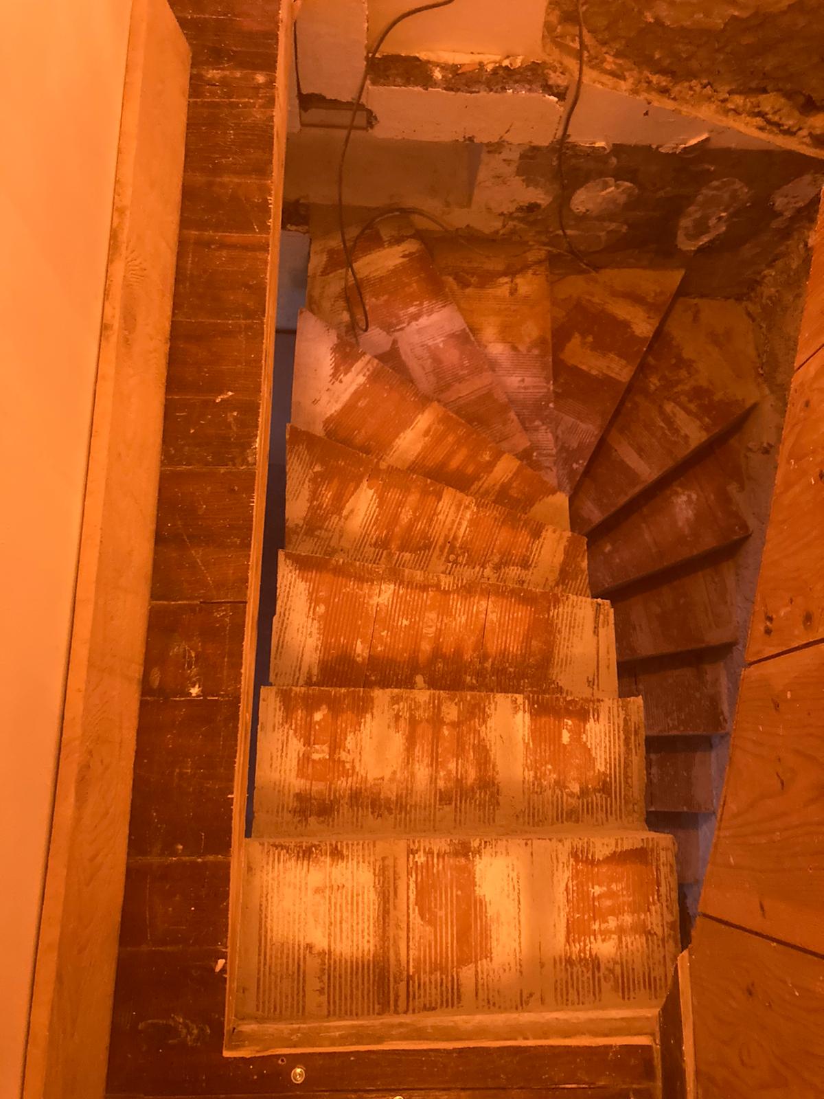 Escalier sur voute double quart tournant vue du dessus